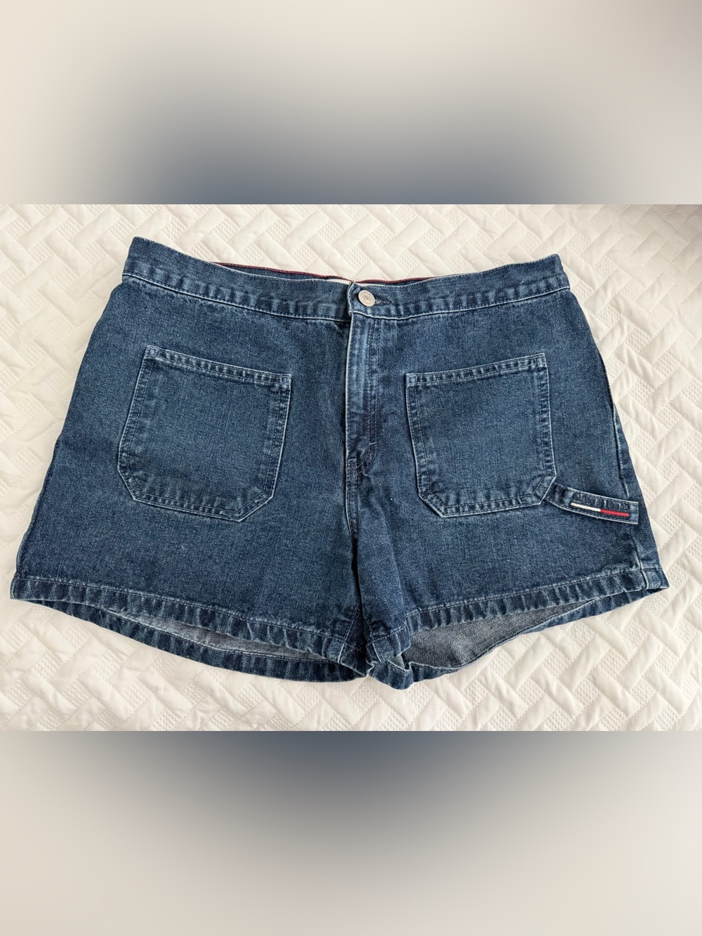 Tommy Hilfiger Vintage Dark Blue Denim Women’s Shorts Y2K size 8